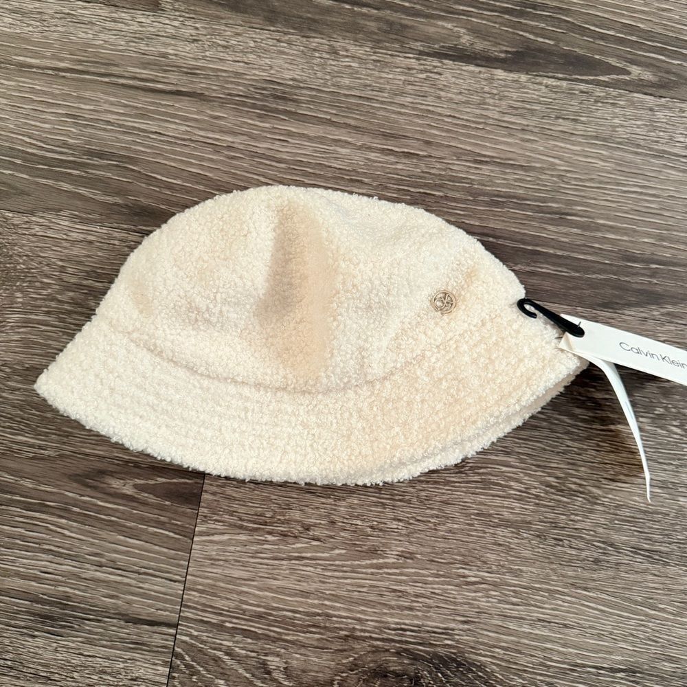 Calvin Klein Sherpa Bucket Hat